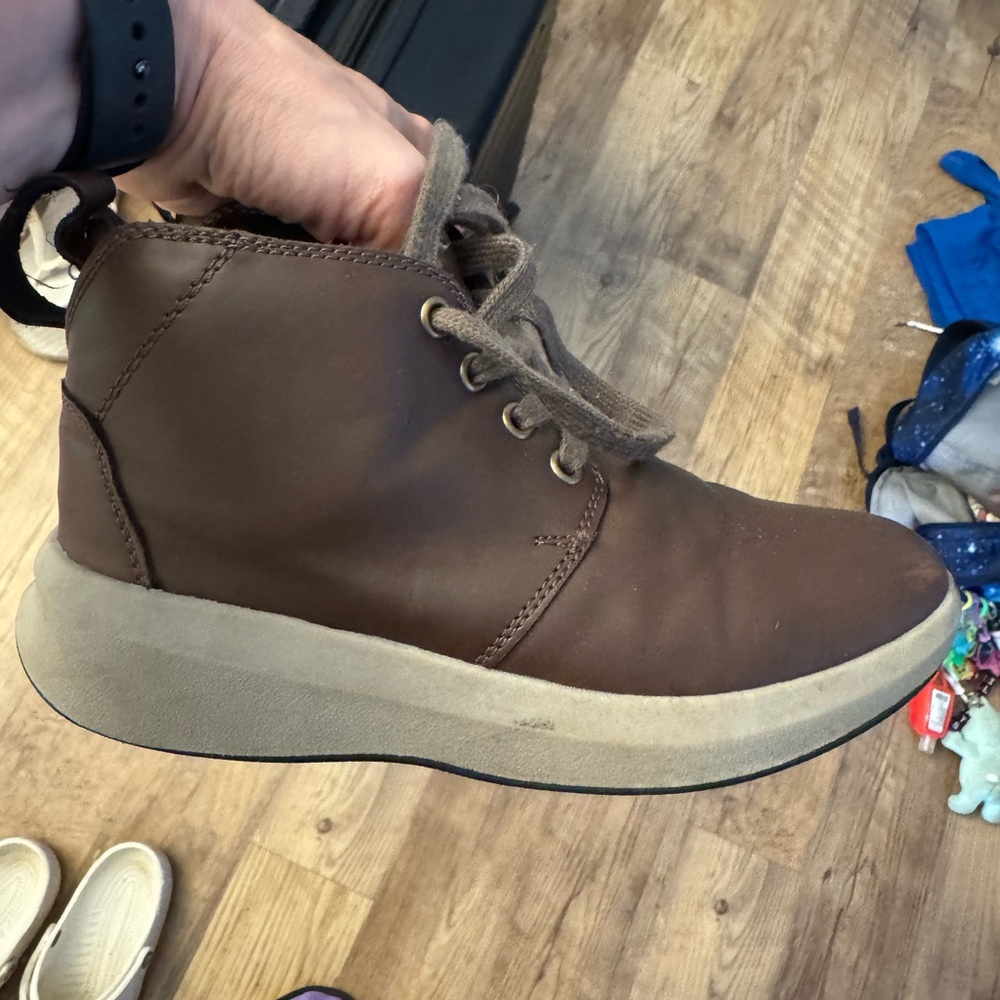 Lands' End Kids Brown water proof Dress Shoes
